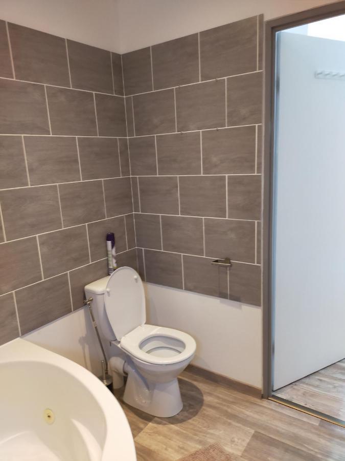 Logement Atypique อาร์ลส์ ภายนอก รูปภาพ