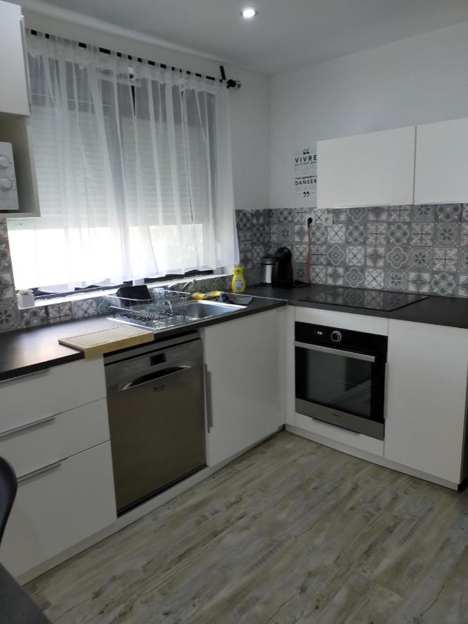 Logement Atypique อาร์ลส์ ภายนอก รูปภาพ