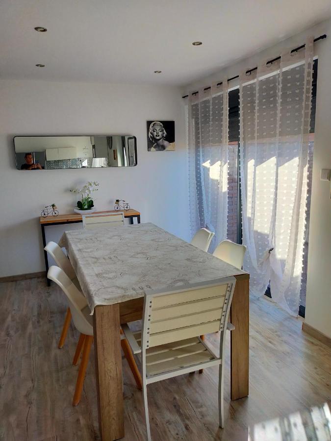 Logement Atypique อาร์ลส์ ภายนอก รูปภาพ